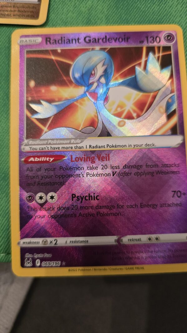 Radiant Gardevoir #069/196 Pokemon Lost Origin