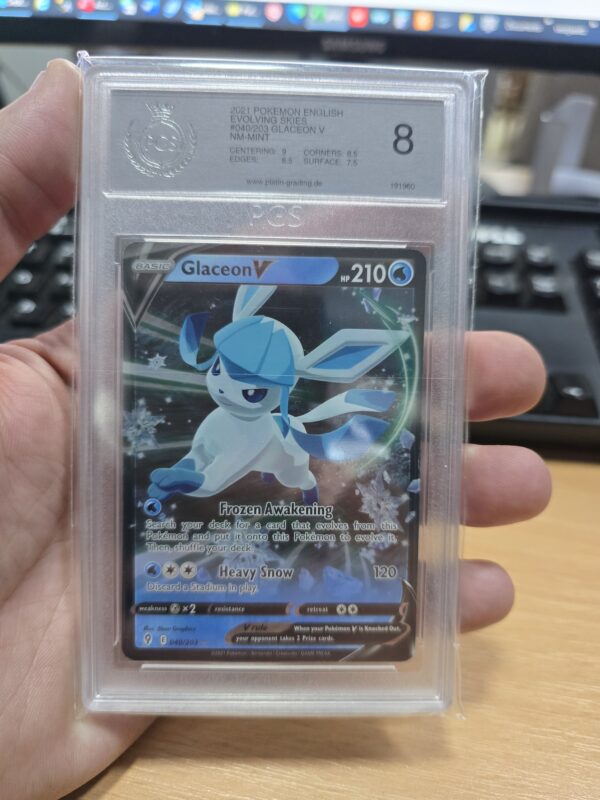 Glaceon V #040/203 Pokemon Evolving Skies