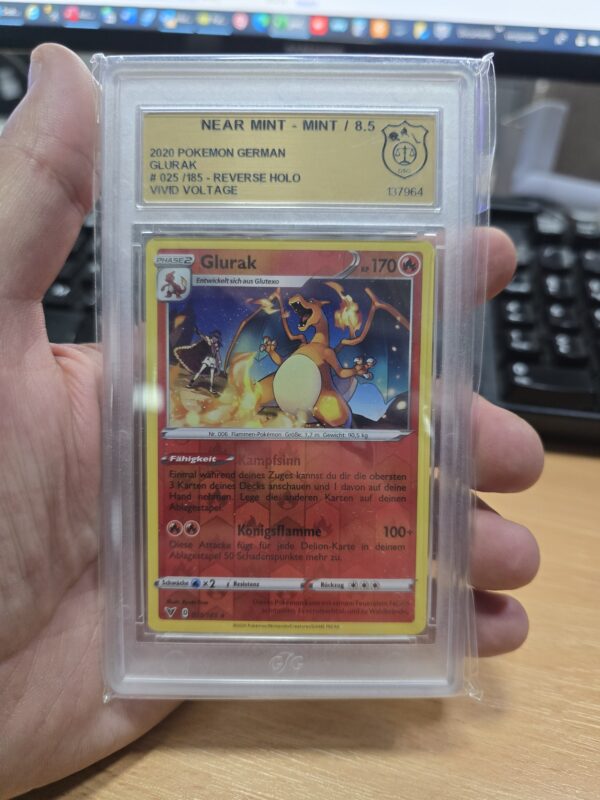 Charizard #025/185 REVERSE HOLO Pokemon Vivid Voltage